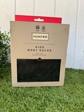Hunter 6 Stitch Cable
Knit Cuff Fleece Tall Boot
Socks black with Logo Sz  L KID